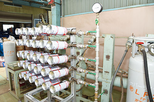 カセットボンベ回収装置